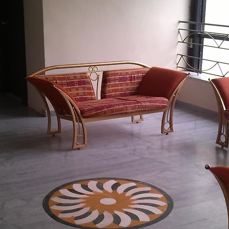 Jal Sagar Hotel Vadodara Ngoại thất bức ảnh
