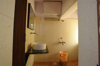 Jal Sagar Hotel Vadodara Ngoại thất bức ảnh